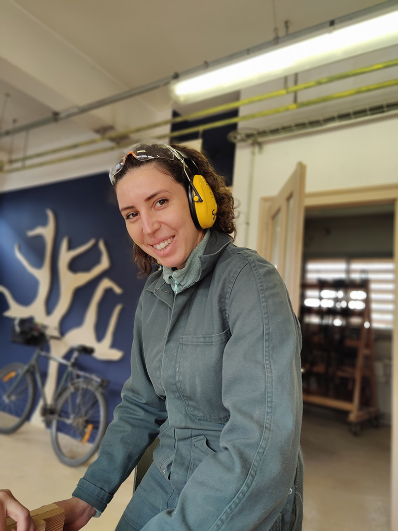 Elena-Androuais-FabManageuse-Cheffe-de-projet-Reparation-Reemploi-elena.androuais@cybergrange.eu_